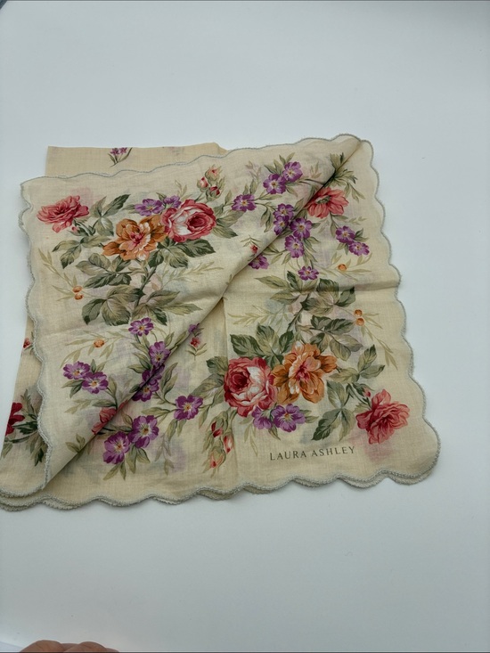 Laura Ashley Accessories - Laura Ashley Floral Scalloped Edge Handkerchief